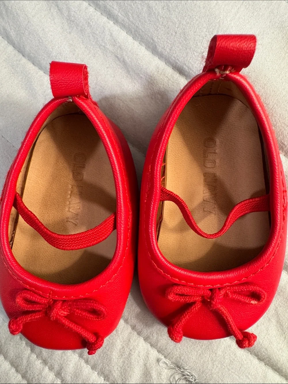 Old Navy adorable red
